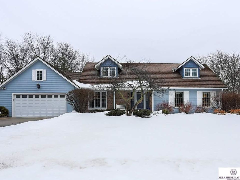 1st image of 133 S 126th Ave