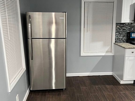 3rd image of 21 Fisher Ave Floor 2