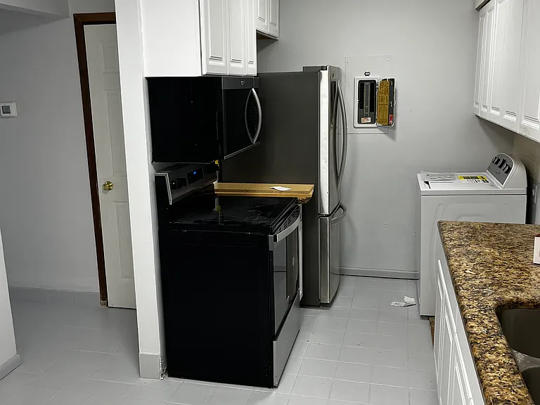 1156 Trailwood S — Photo 8