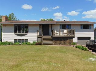 148 Iroquois Dr, Negaunee, MI 49866
