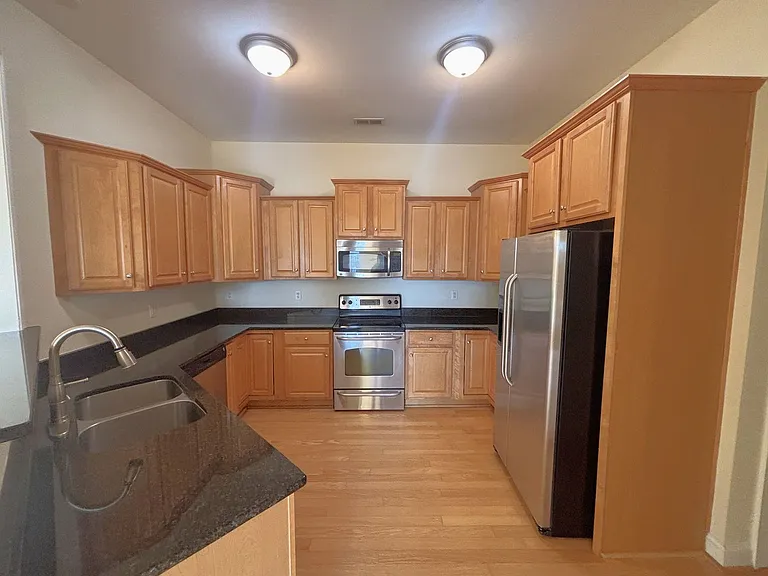 5215 Center St #404 — Photo 10