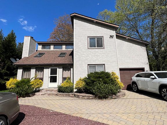 2nd image of 3093 Briarwood Dr
