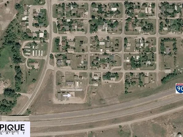 106 W Lincoln St, Sundance, WY 82729