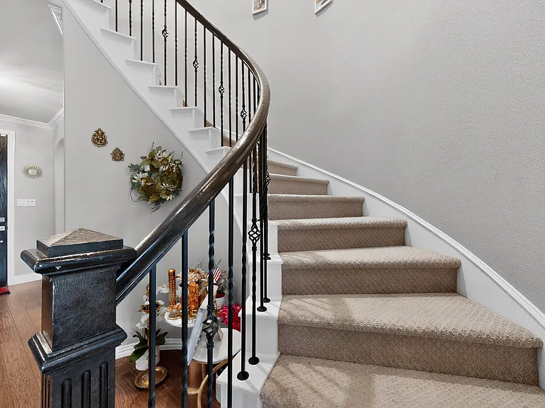 2345 Fountain Gate Dr — Photo 4
