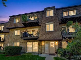 9420 Bay Colony Dr APT 2E, Des Plaines, IL 60016