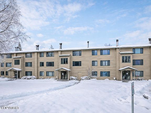 2nd image of 355 Donna Dr Unit 18