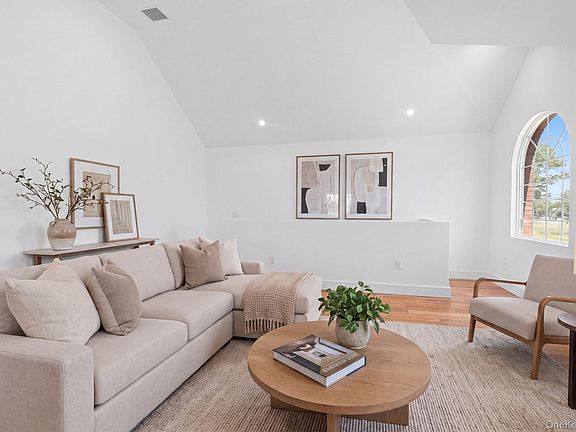2nd image of 15815 N Conduit Avenue