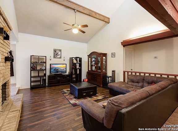 4th image of 8542 Chimneyhill St