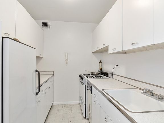 4th image of 185 W End Ave APT 26E
