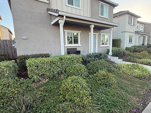 4th image of 3742 Bayou Rd