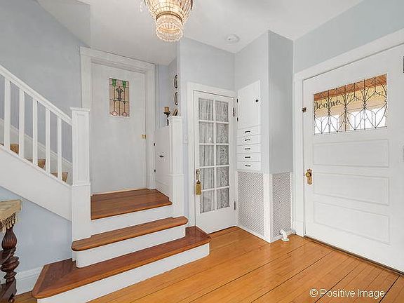 3rd image of 765 Hill Ave