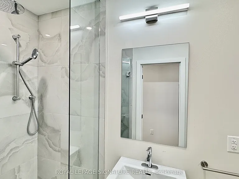 981 Glencairn Ave #2 — Photo 16