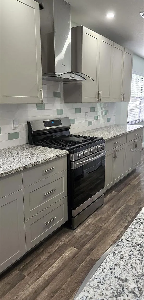 2 bed, 985 sqft, $1,950 — Photo 3