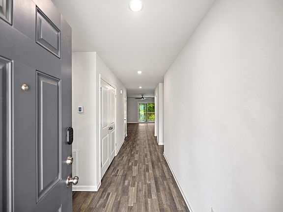 3rd image of 460 Riverwalk Cir