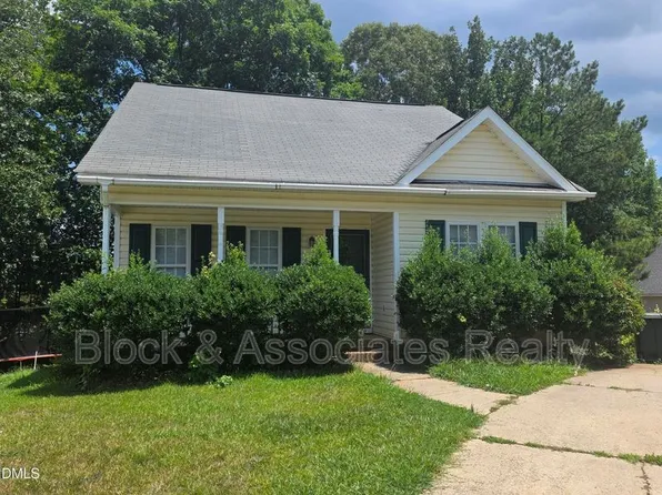 116 Cliffdale Rd, Holly Springs, NC 27540