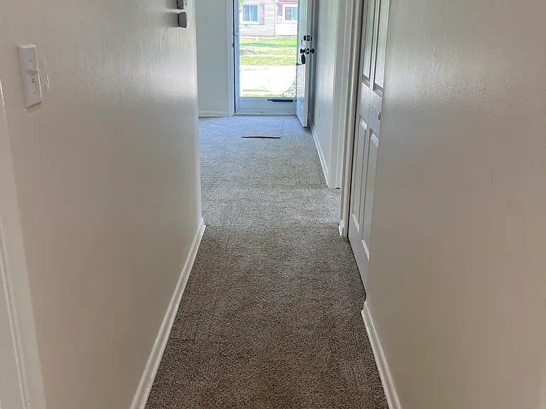 14018 Hendricks Ave — Photo 4