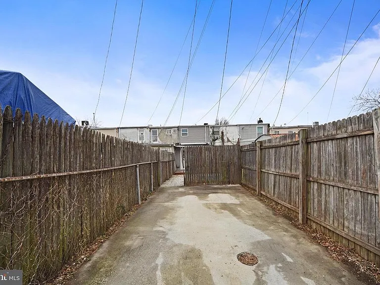 3319 Paine St — Photo 21