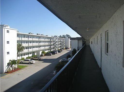 3rd image of 721 Lori Dr APT 302