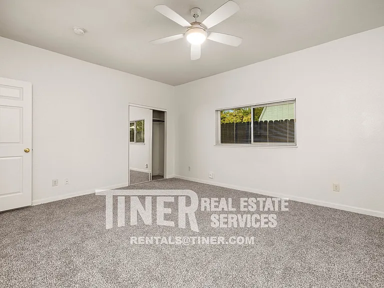9304 Orangevale Ave — Photo 13
