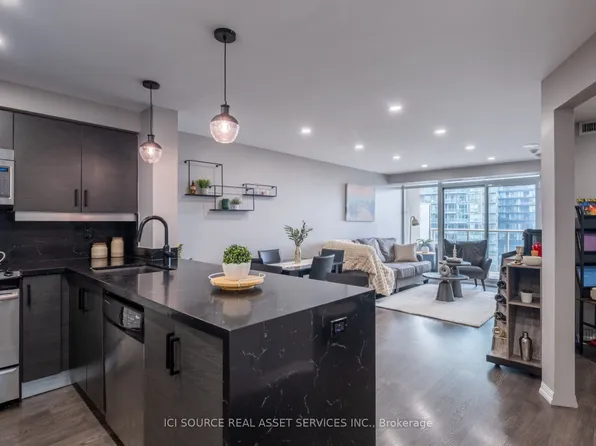 125 Western Battery Rd #1109, Toronto, ON M6K 3R8