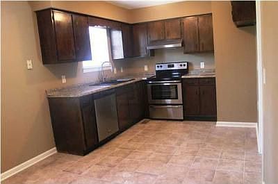 2nd image of 6608 Hillbrook Ln