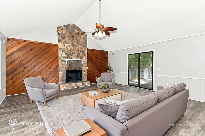 3 bed, 2.0 bath, 1391 sqft, $1,725 — Photo 4