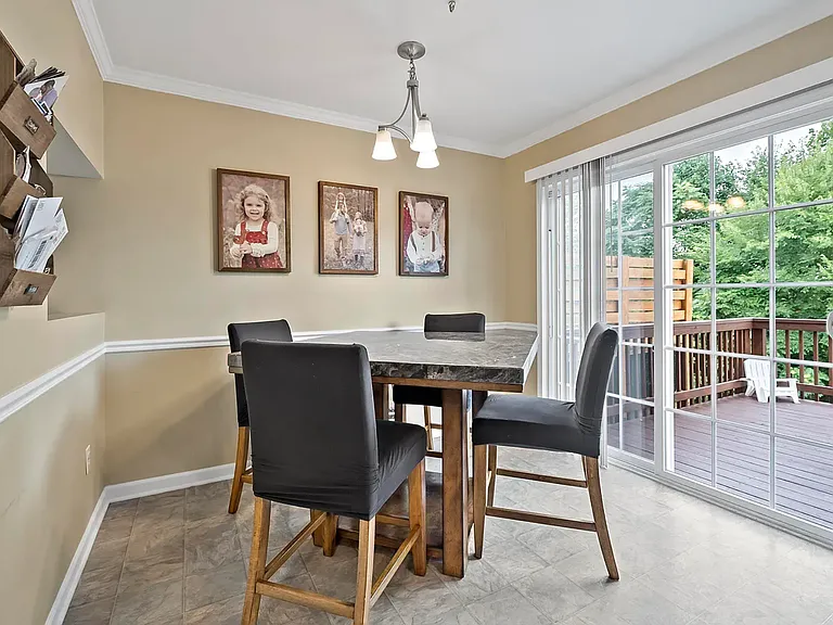 Dining Room Pic 1