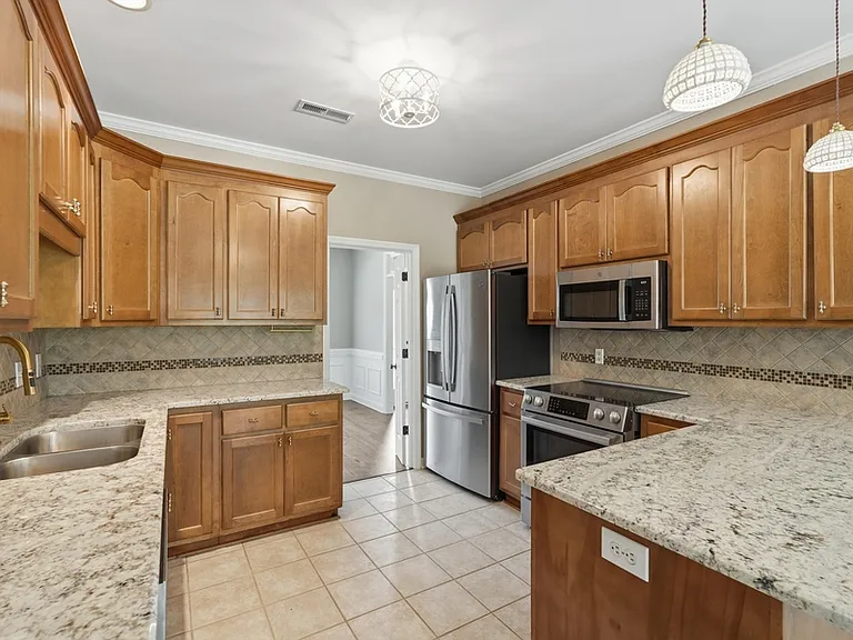 2819 Willowick Trl SE — Photo 9