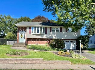 713 Charles Rd, Phillipsburg, NJ 08865