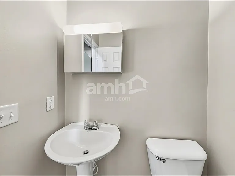 368 Evergreen Cir — Photo 7