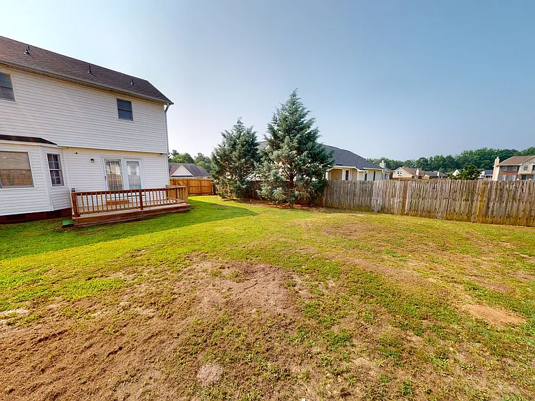 2438 Larwood Dr — Photo 36