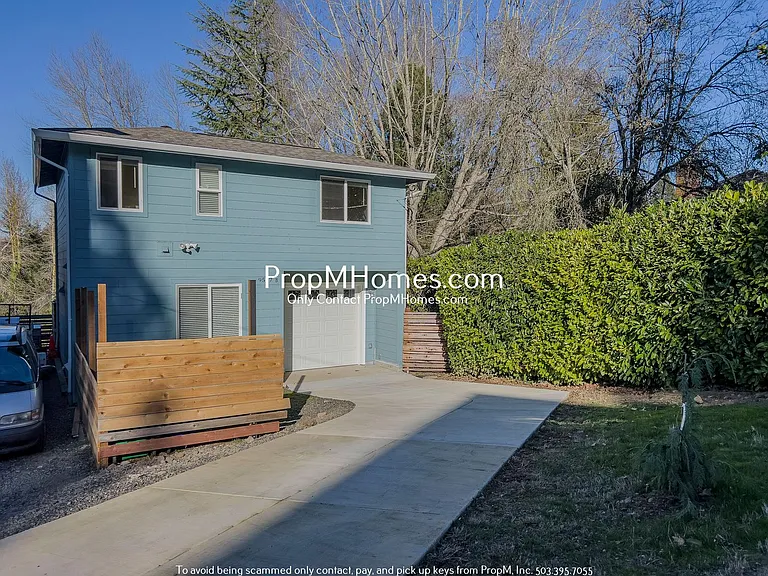 9597 SE Crystal View Dr #B — Photo 1