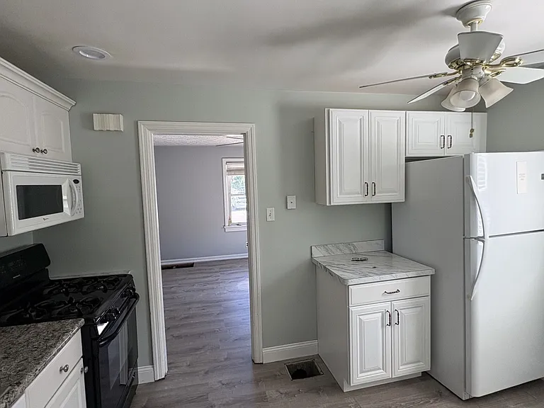 4309 Hegner Ave — Photo 5