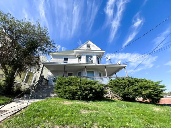 835 Bank St, New London, CT 06320