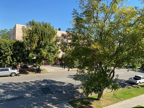 4th image of 14142 Sylvan St #219