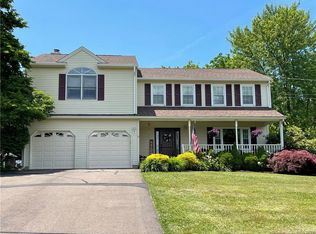 2 Sugar Hill Rd, North Haven, CT 06473