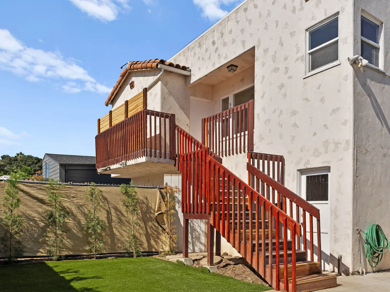 2 bed, 800 sqft, $3,850 — Photo 1