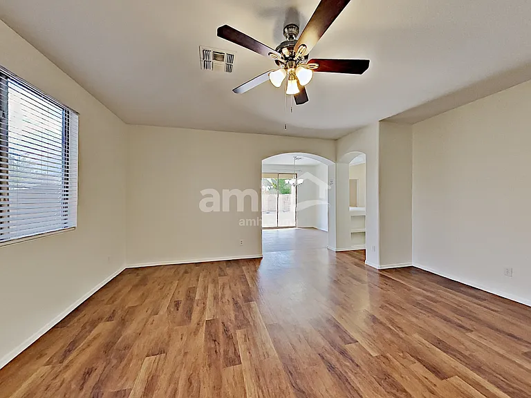 9427 W Potter Dr — Photo 8