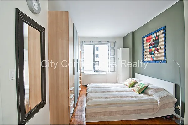 Rented by City Connections Realty | media 25