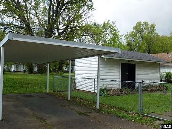 3rd image of 1023 E Main St