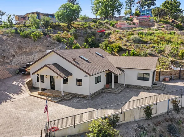 991 W Highland Dr, Camarillo, CA 93010