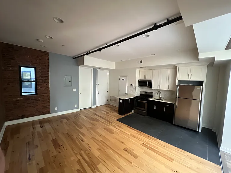 1409 Jefferson Ave #2C — Photo 1