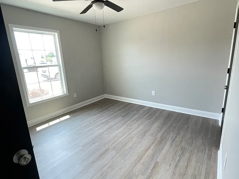 3232 Pleasant Valley Cir — Photo 2