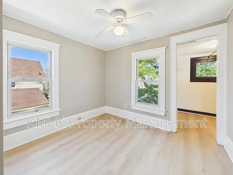 773 Montana Ave — Photo 26