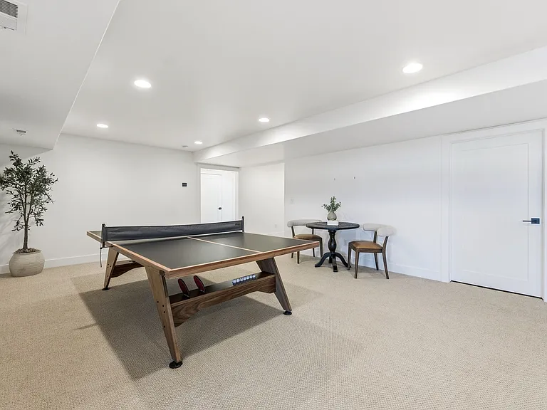 Ping Pong | Entertainment room