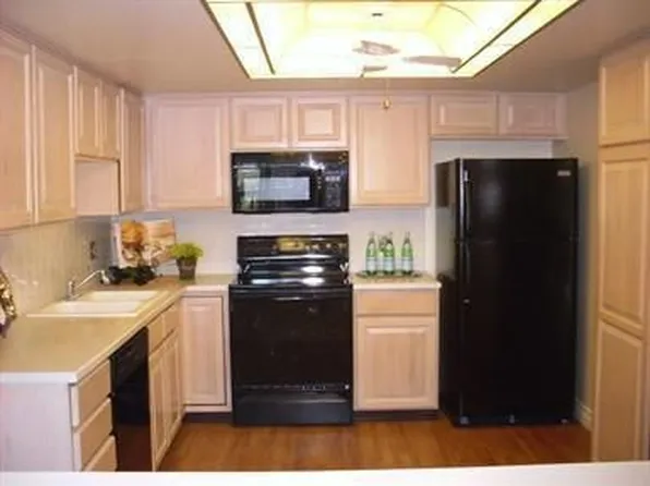 13661 E Marina Dr APT 605, Aurora, CO 80014