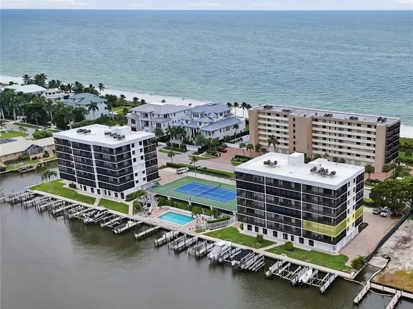10482 Gulf Shore DR #221, NAPLES, FL 34108