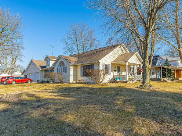 702 Wyatt Ave, Lincoln, IL 62656
