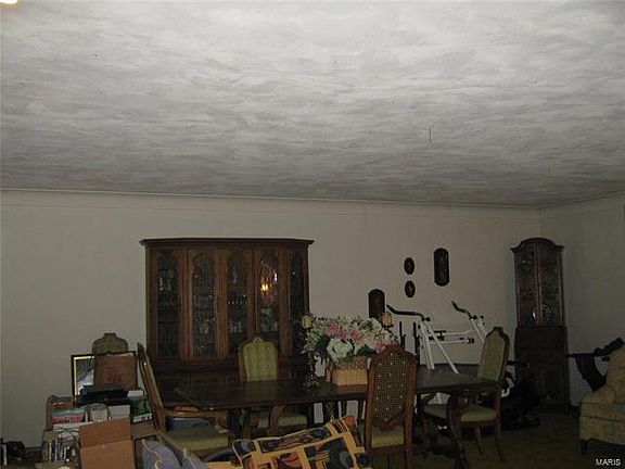 5th image of 2260 Shirlene Dr