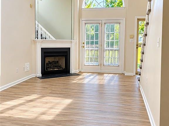 3rd image of 2405 London Pointe Dr